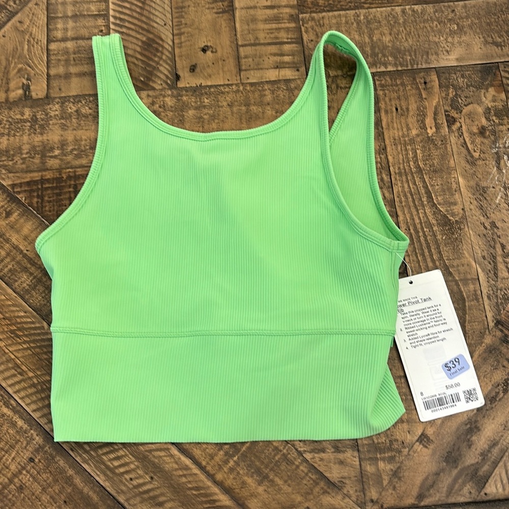 Lululemon power pivot tank ribbed. Size 8. NWT
